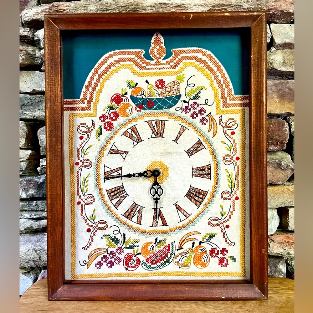 VTG Clock Embroidery Cross Stitch Fruit Electric Wood Cottage Farmhouse
